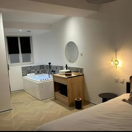 & Detente - Cocon Romantique Au Coeur De مولان